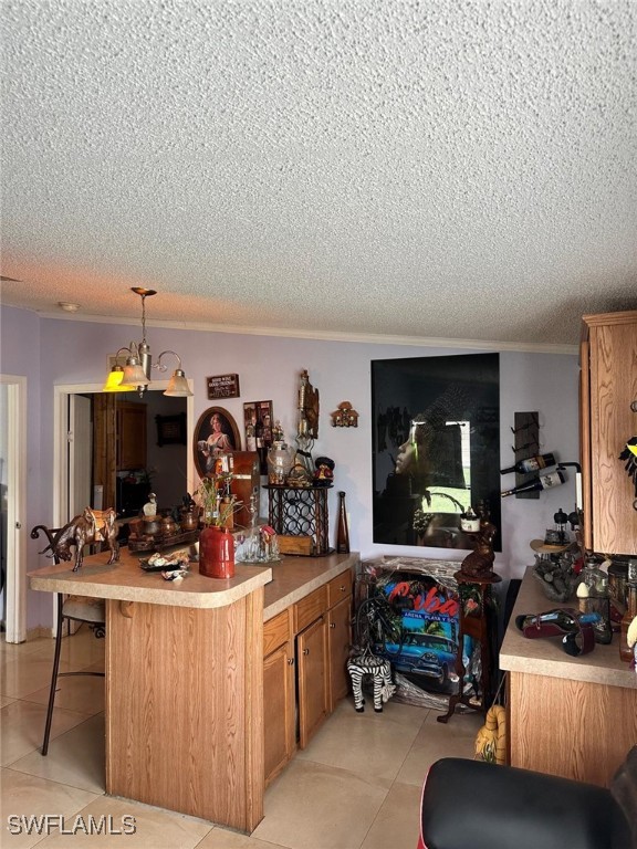 618 Hunting Club Avenue Clewiston, FL 33440 - Photo 18 of 32 a room with lot of furniture and clutter