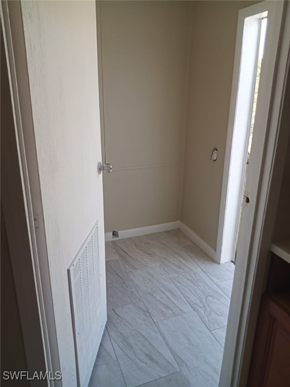 618 Hunting Club Avenue Clewiston, FL 33440 - Photo 10 of 32 a view of a hallway