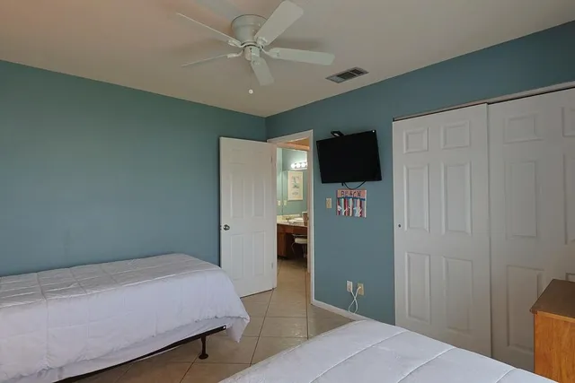 a picture of a book bed