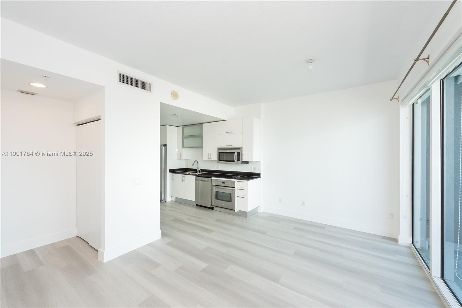 60 Southwest 13th Street, Unit 2019 Miami, FL 33130 - Photo 6 of 27