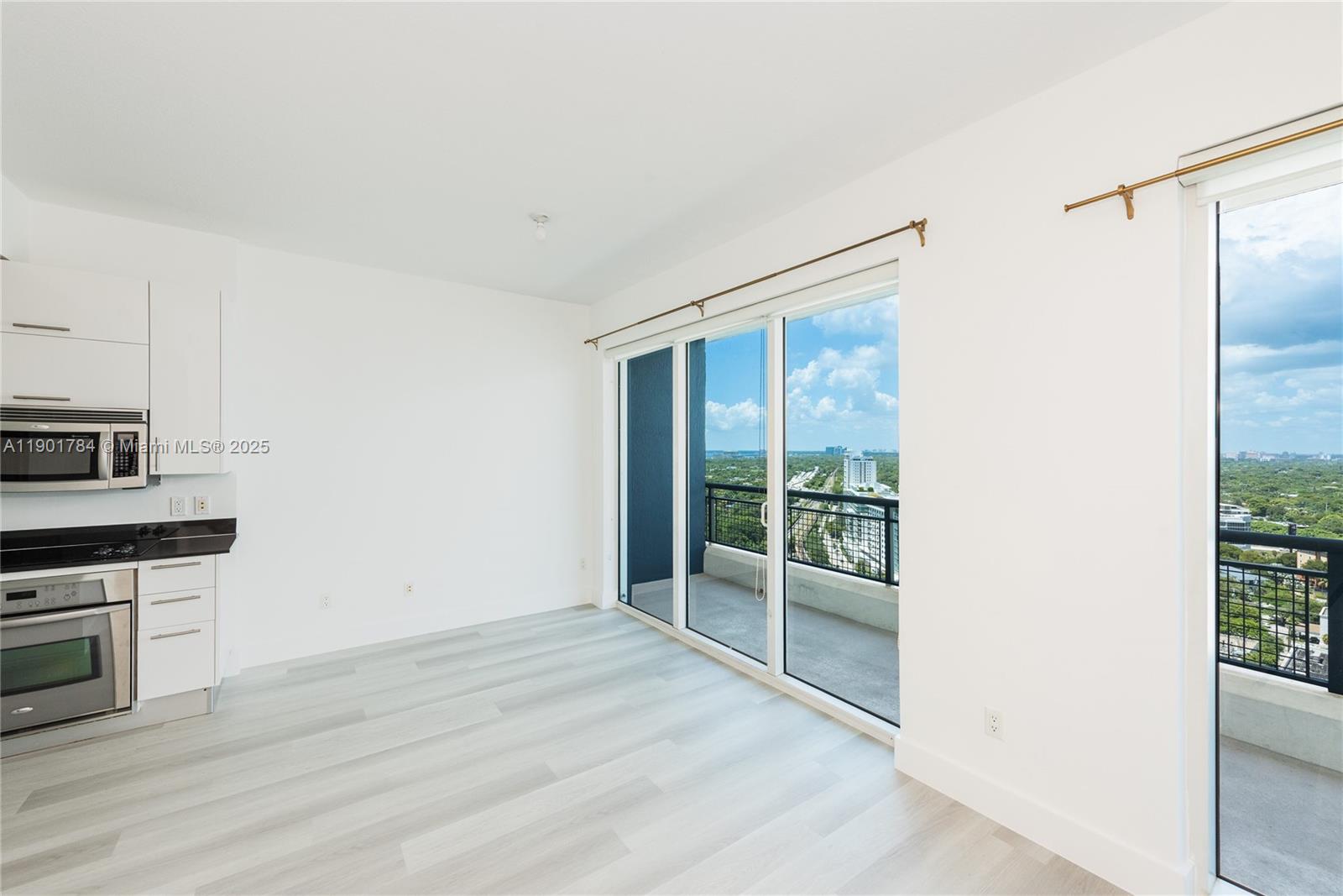 60 Southwest 13th Street, Unit 2019 Miami, FL 33130 - Photo 7 of 27