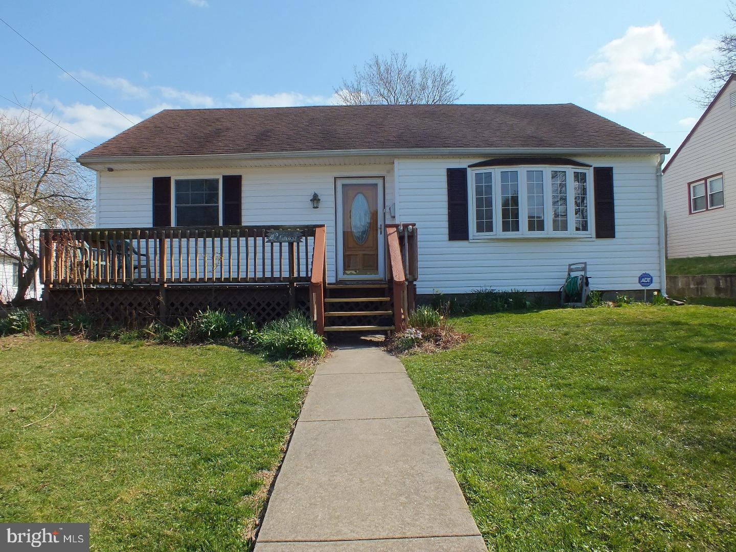 42 Louise Road New Castle, DE 19720 - Photo 3 of 22 Gallery Image 3