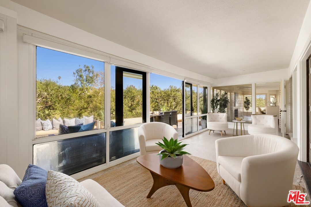 10985 Bellagio Road Los Angeles, CA 90077 - Photo 17 of 22 Gallery Image 17