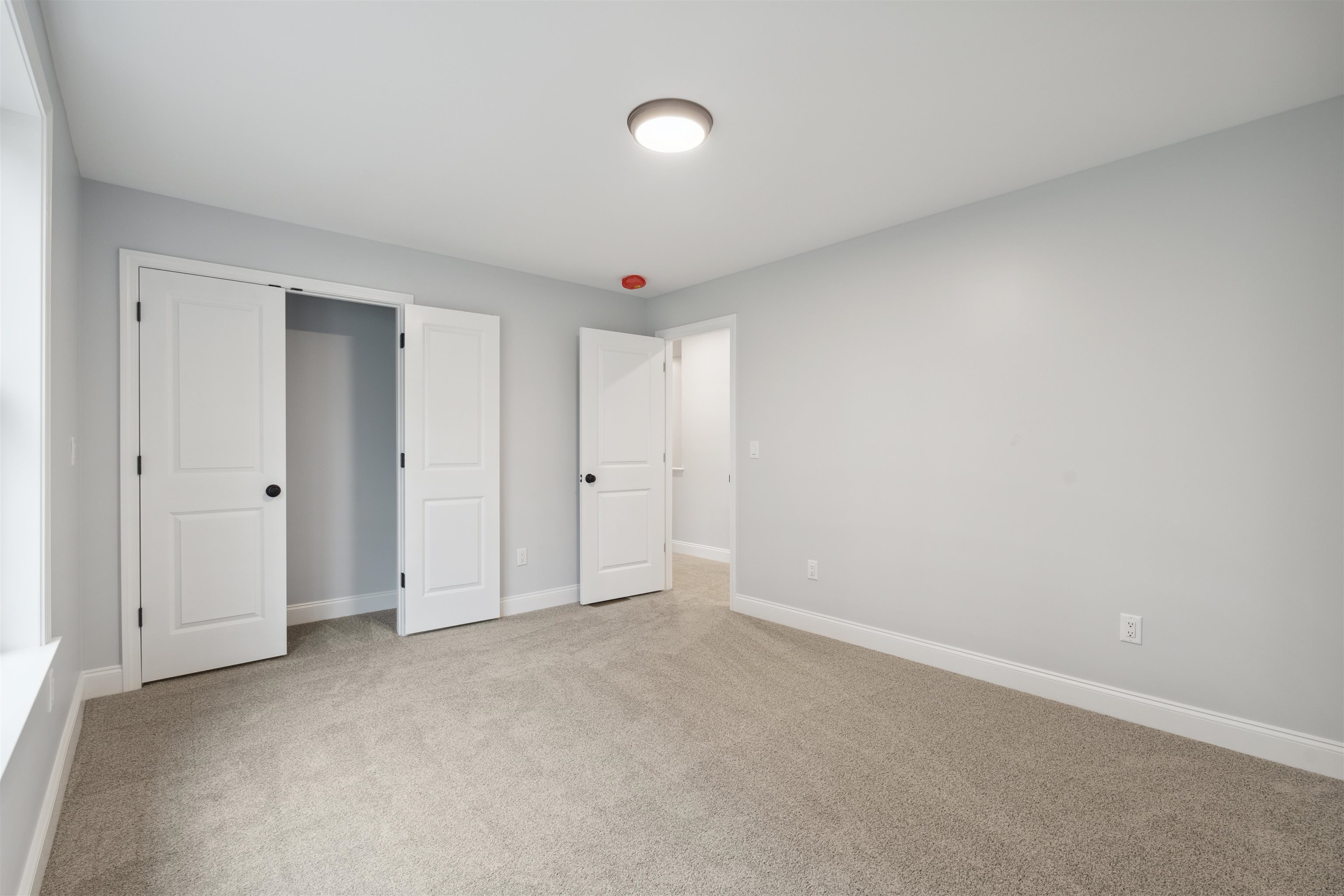 279 North Main Street Rochester, NH 03867 - Photo 12 of 26