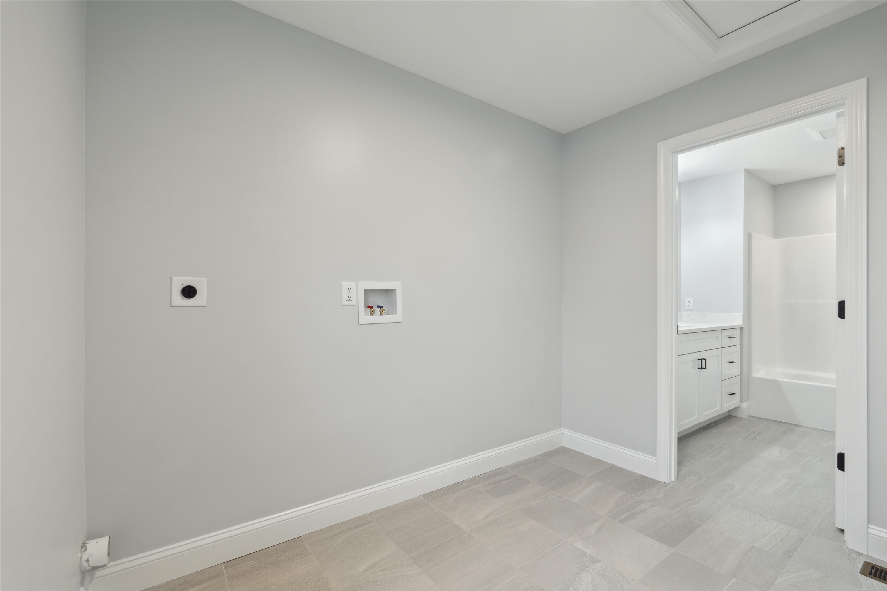 279 North Main Street Rochester, NH 03867 - Photo 6 of 26