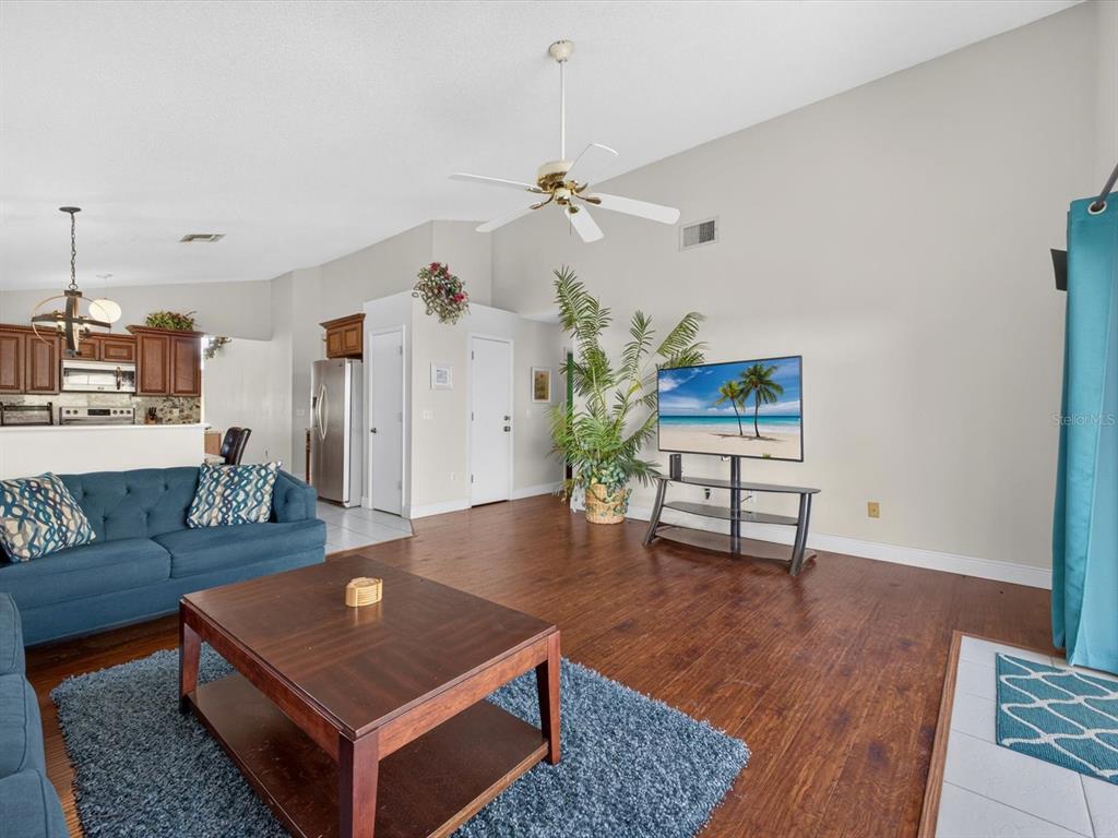 267 Rochester Loop Davenport, FL 33897 - Photo 3 of 32 Gallery Image 3