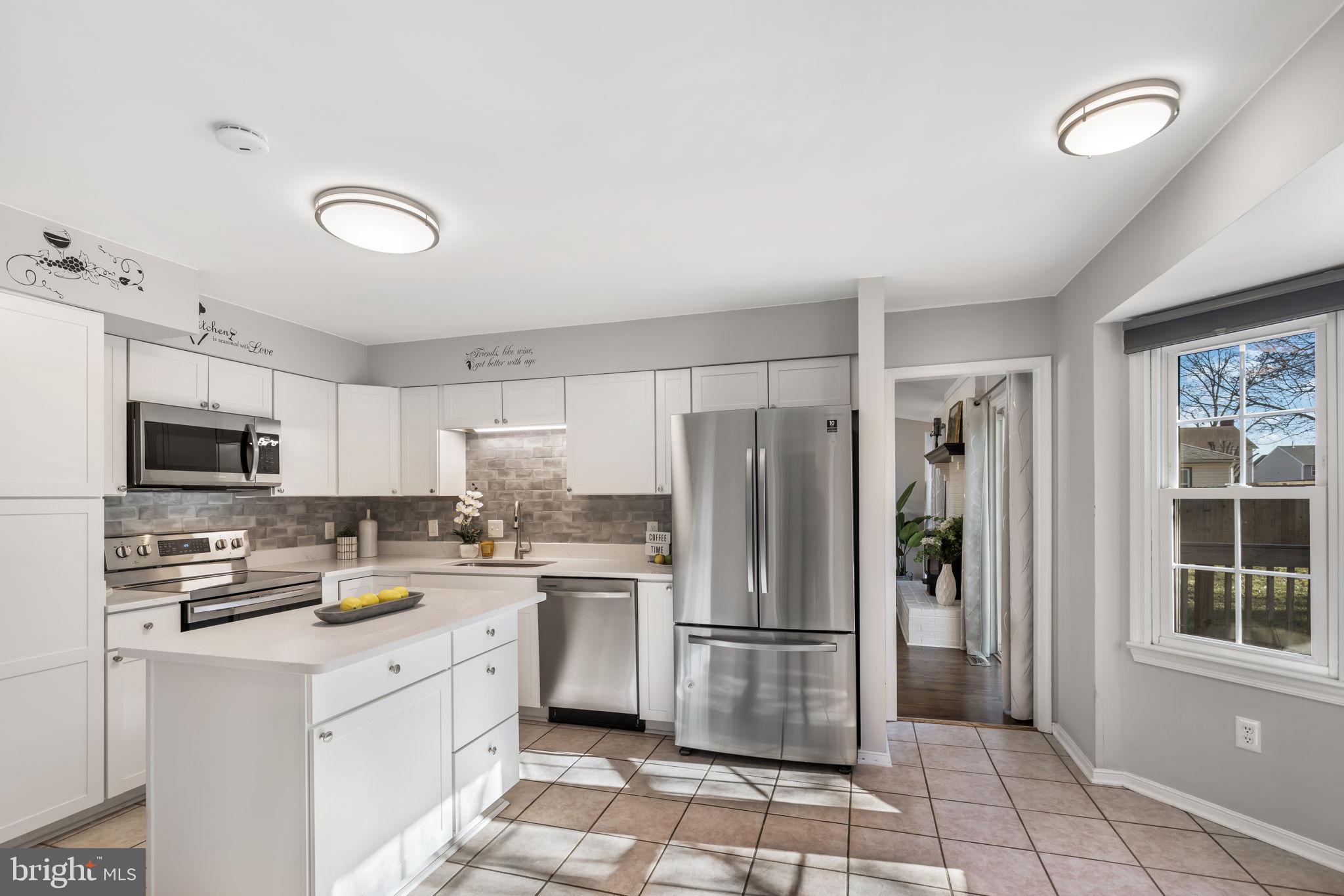 3903 Copperleaf Road Fredericksburg, VA 22407 - Photo 22 of 36 Spacious kitchen w/island