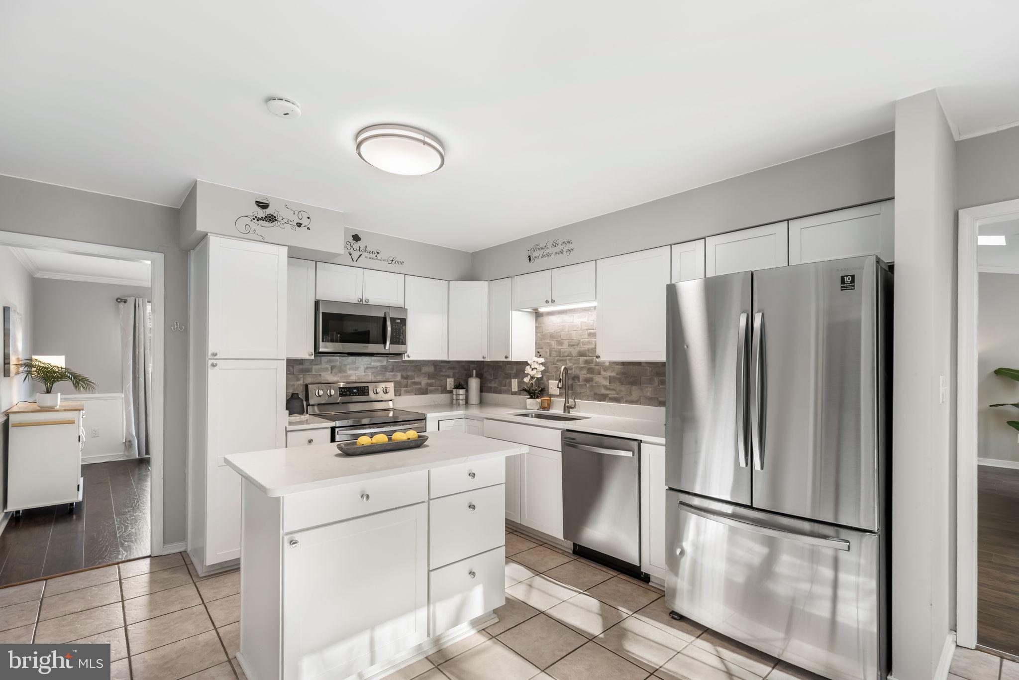3903 Copperleaf Road Fredericksburg, VA 22407 - Photo 4 of 36 Updated kitchen w/stainless steel appliances