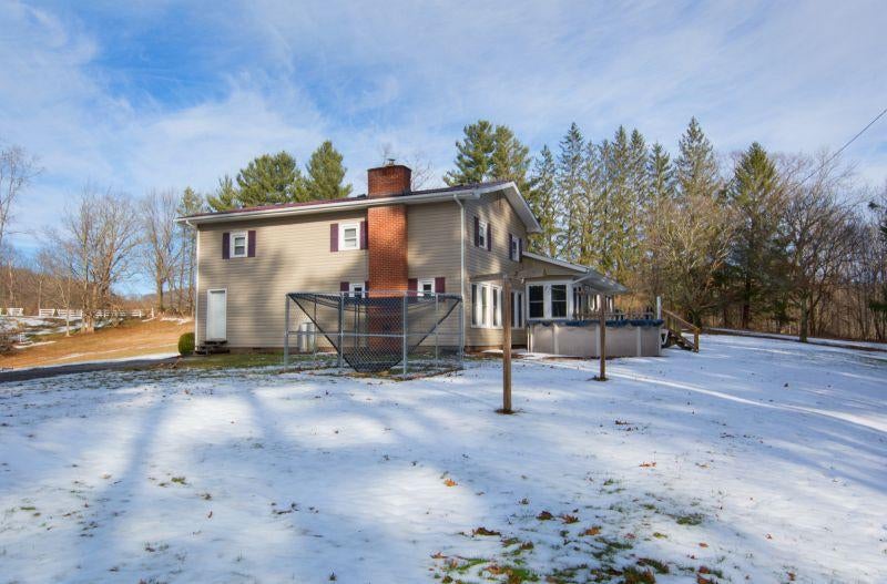 289 Rockcliff Road Rupert, WV 25984 - Photo 6 of 46 Gallery Image 6