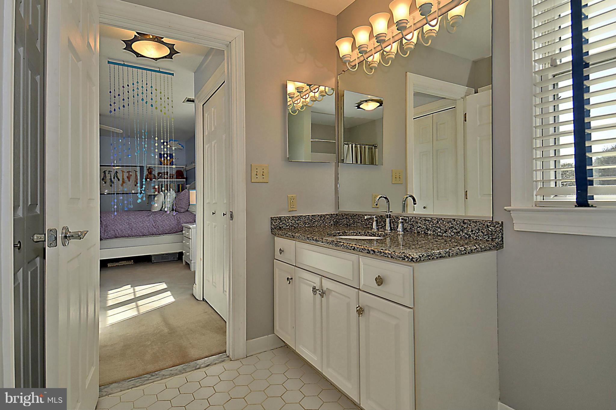 22710 Wildcat Road Germantown, MD 20876 - Photo 17 of 30 Upper Level Hall Bathroom