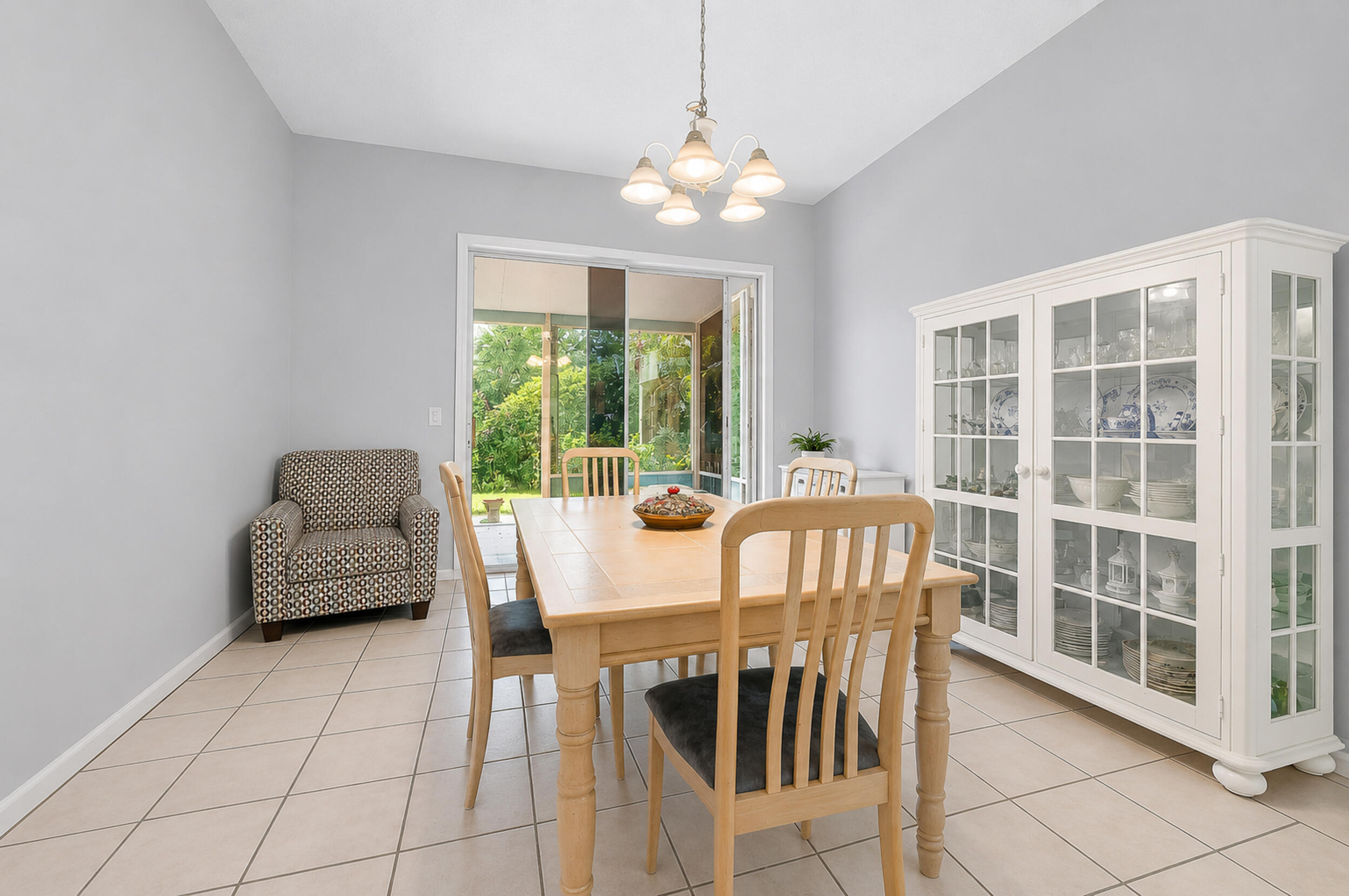 2522 Southeast Springtree Place Stuart, FL 34997 - Photo 6 of 13 Dining Area