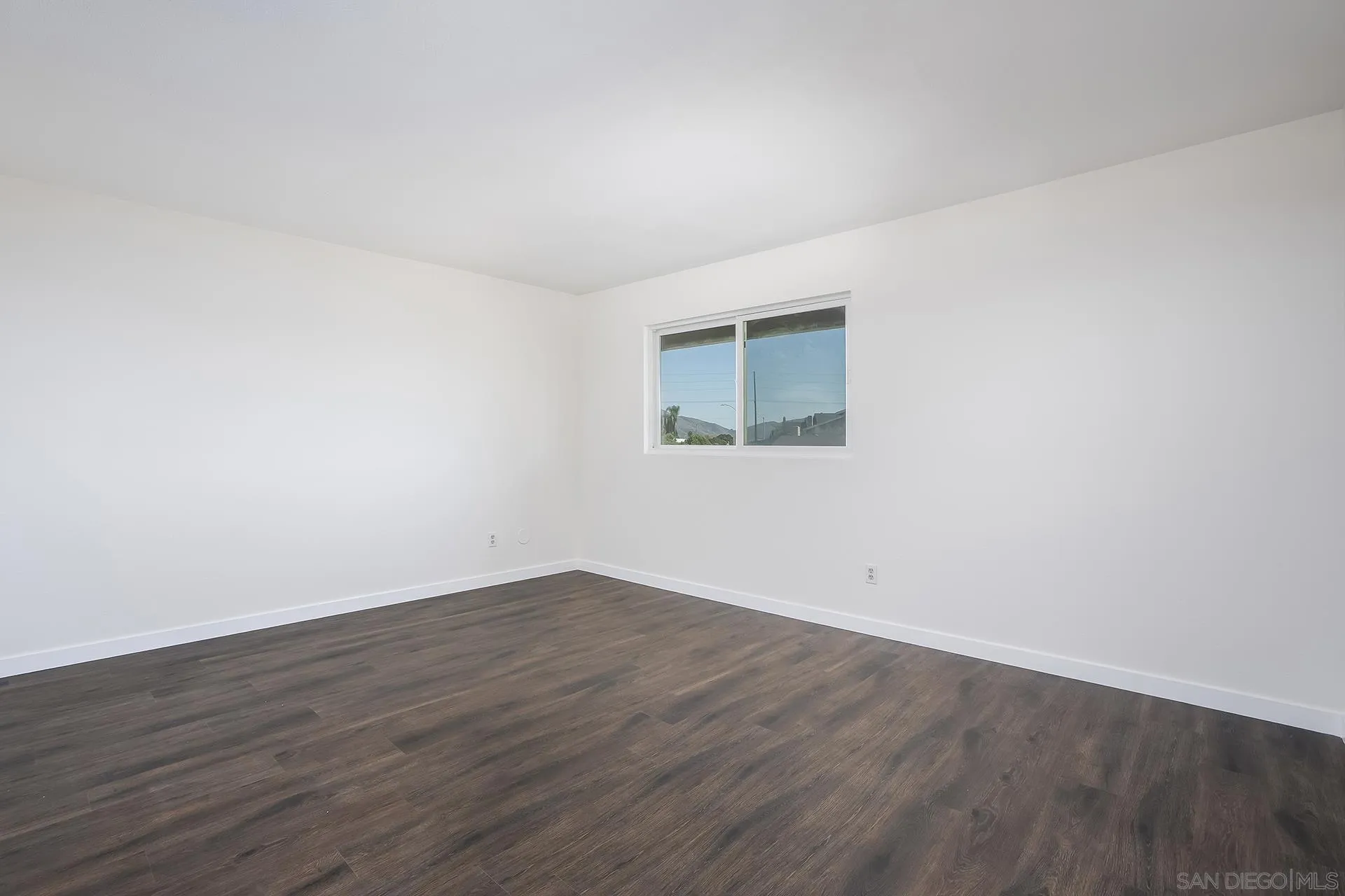 10772 Avenida Roberta Spring Valley, CA 91978 - Photo 19 of 32