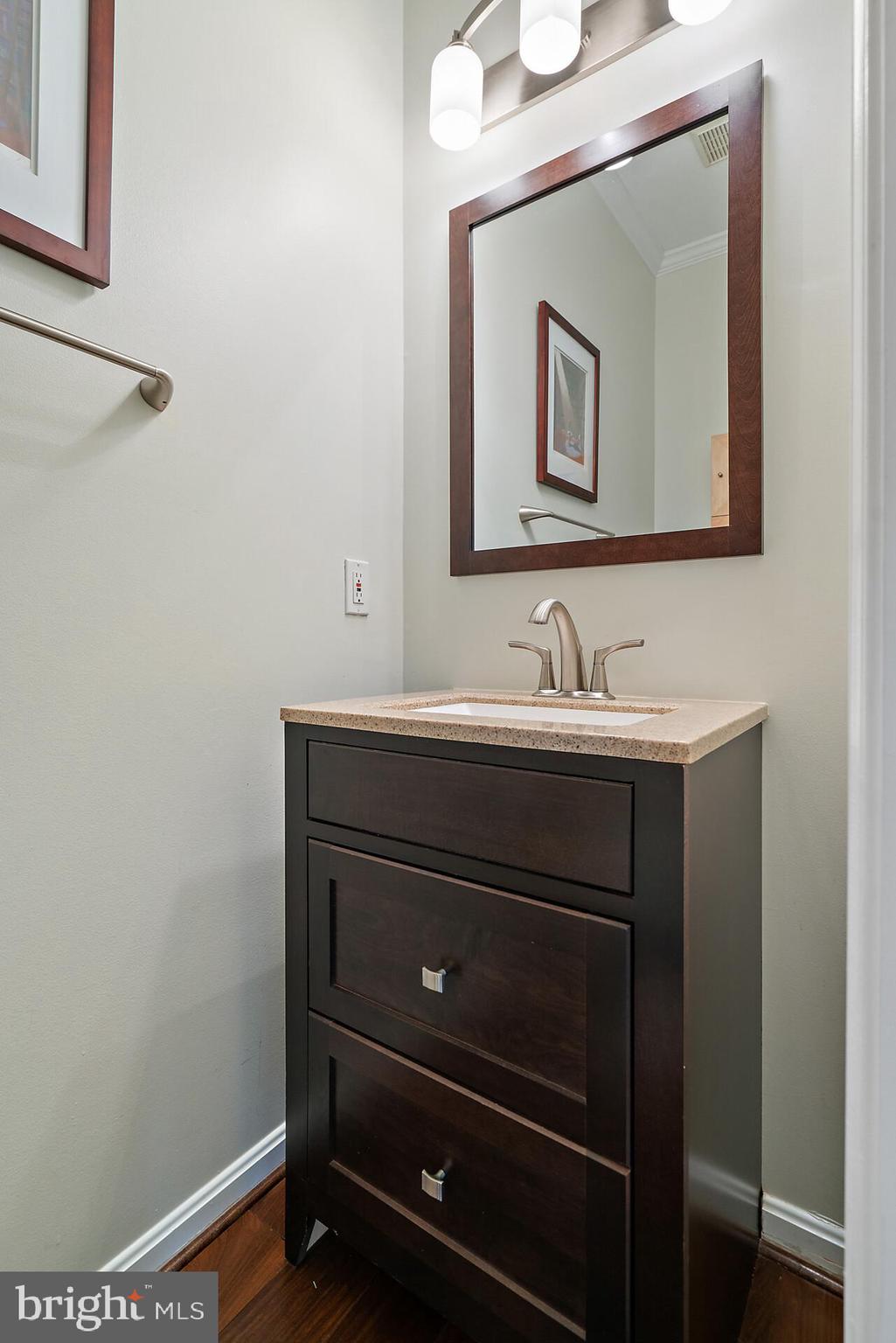 18279 Maple Spring Court Leesburg, VA 20176 - Photo 19 of 49 Main Level Half Bath