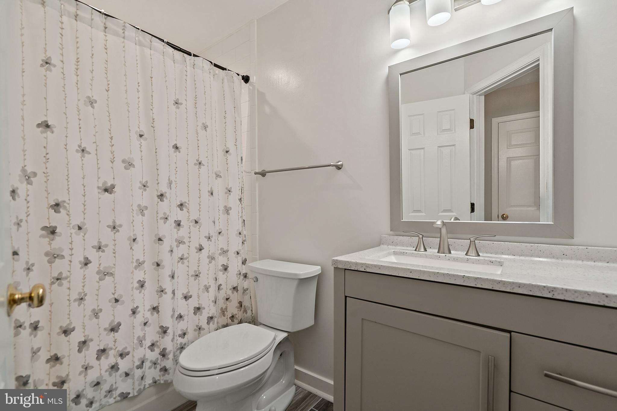 18279 Maple Spring Court Leesburg, VA 20176 - Photo 39 of 49 Upper Level Renovated Bathroom