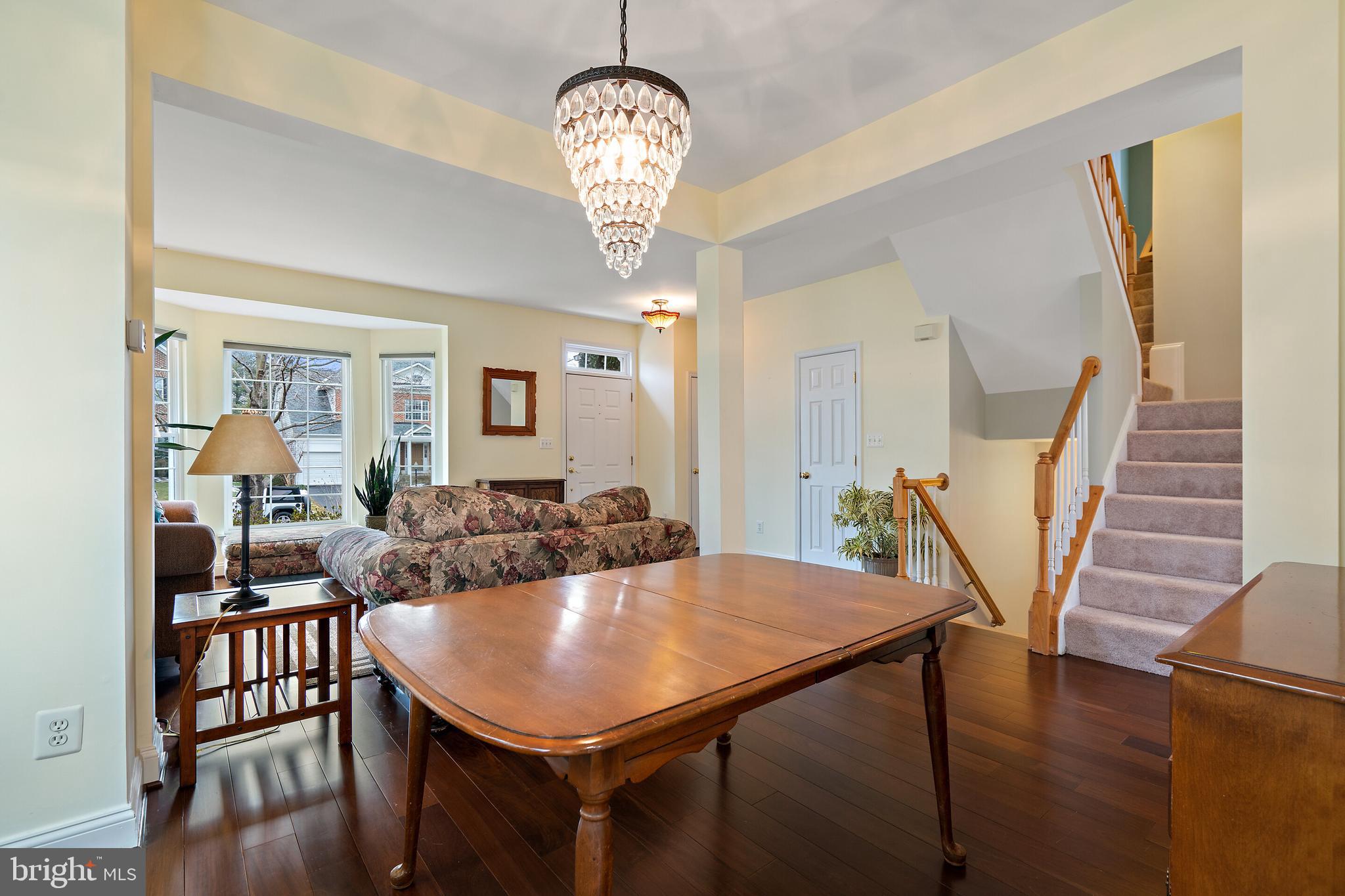 18279 Maple Spring Court Leesburg, VA 20176 - Photo 9 of 49 Dining Rom