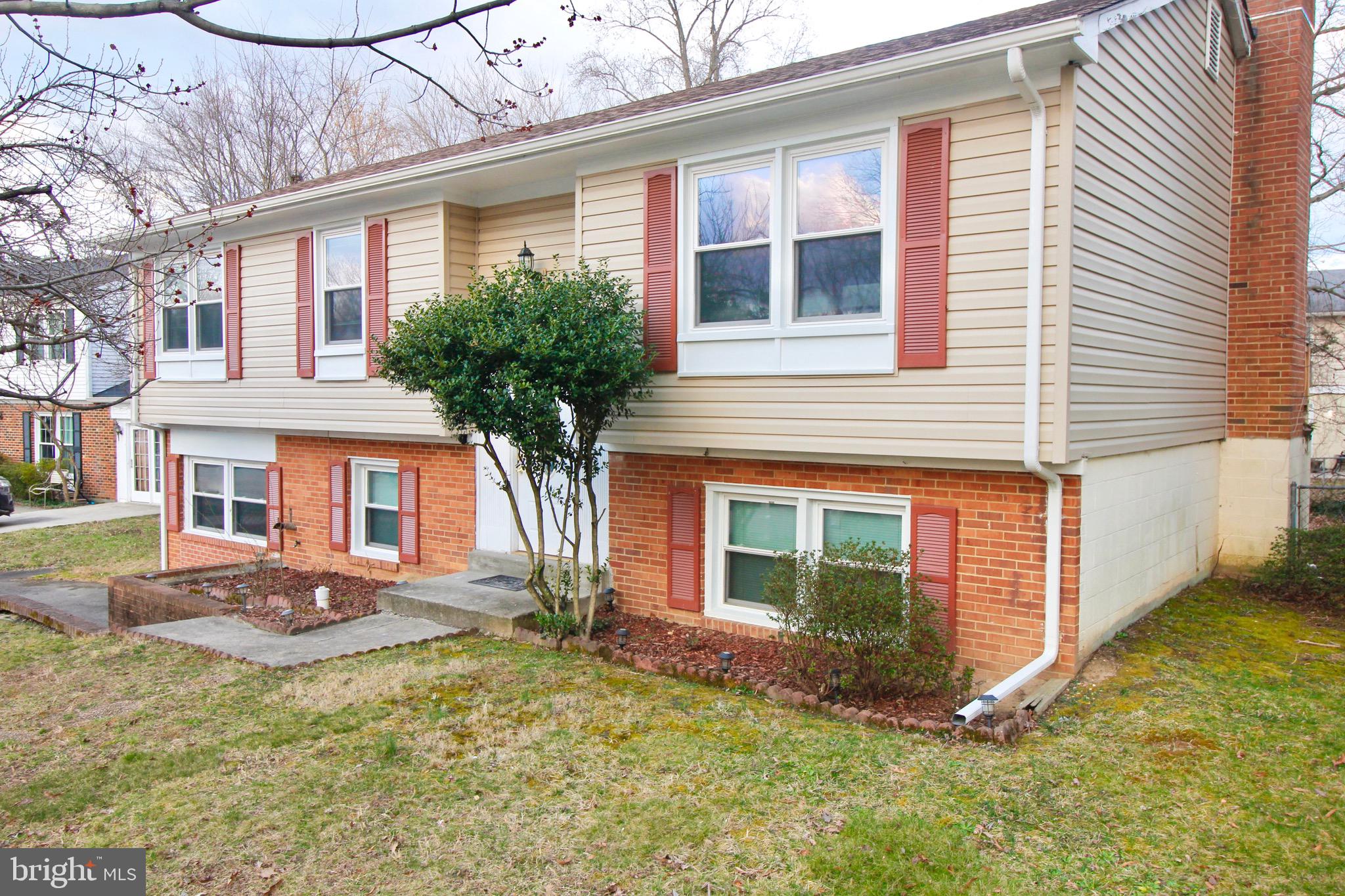 6843 Ben Franklin Road Springfield, VA 22150 - Photo 2 of 32