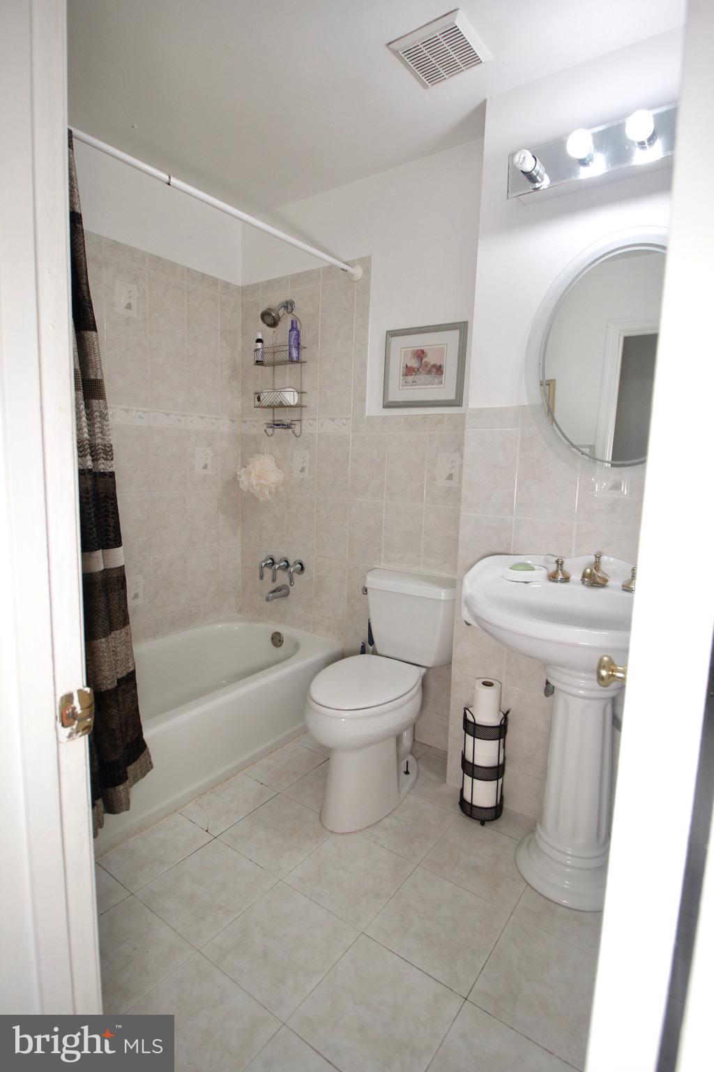6843 Ben Franklin Road Springfield, VA 22150 - Photo 13 of 32