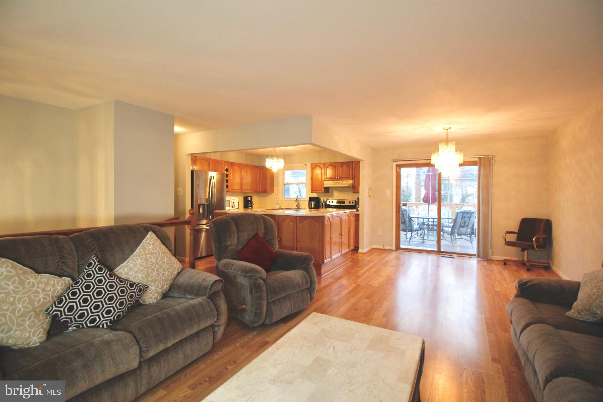 6843 Ben Franklin Road Springfield, VA 22150 - Photo 4 of 32