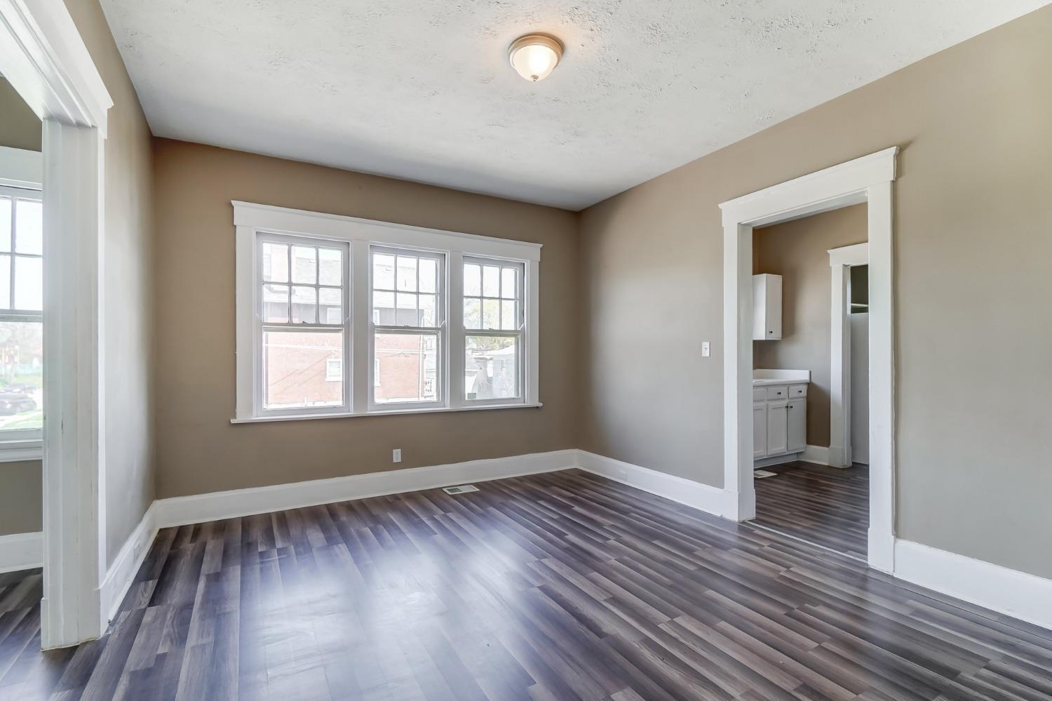 891 Ridgeway Avenue Cincinnati, OH 45229 - Photo 12 of 47 Gallery Image 12