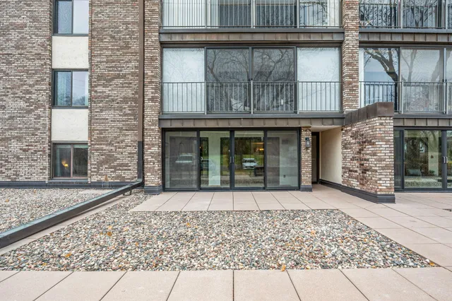 $279,900 | 1101 Sibley Memorial Highway, Unit 310, St. Paul, MN 55118