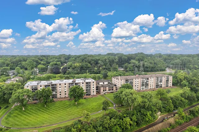 $279,900 | 1101 Sibley Memorial Highway, Unit 310, St. Paul, MN 55118