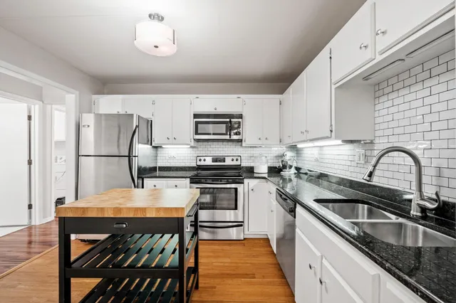 $279,900 | 1101 Sibley Memorial Highway, Unit 310, St. Paul, MN 55118