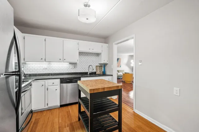 $279,900 | 1101 Sibley Memorial Highway, Unit 310, St. Paul, MN 55118