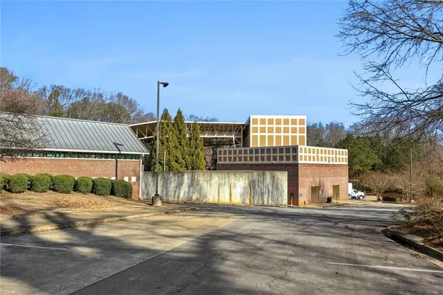a view of building with a street