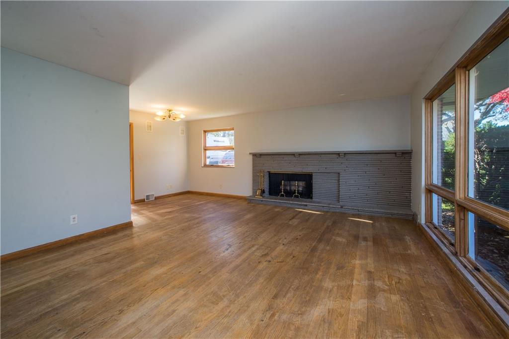 272 Hawthorne Road Washington, PA 15301 - Photo 2 of 19 Gallery Image 2