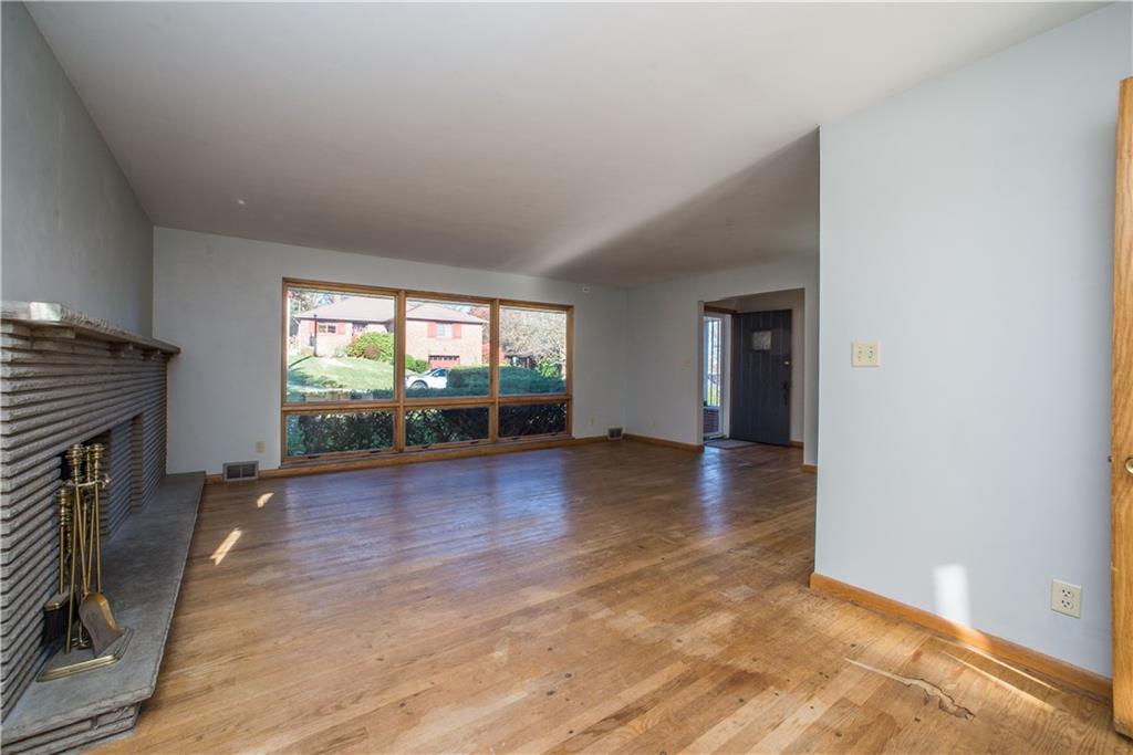 272 Hawthorne Road Washington, PA 15301 - Photo 3 of 19 Gallery Image 3