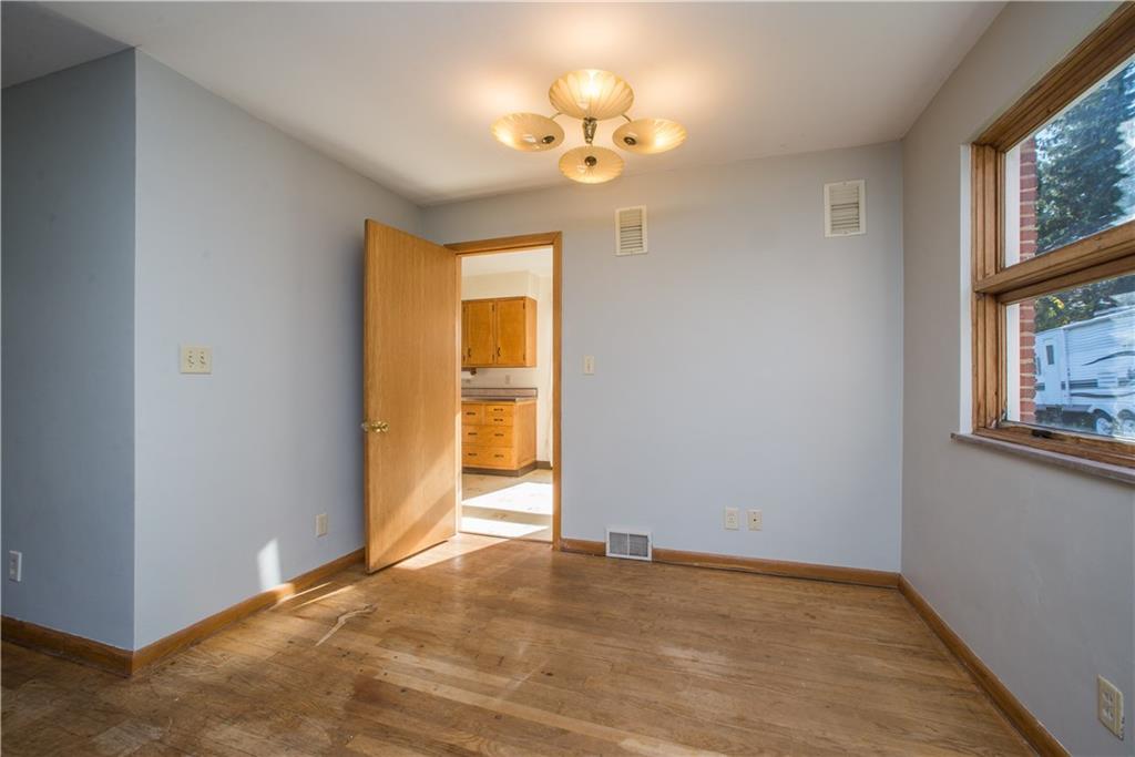 272 Hawthorne Road Washington, PA 15301 - Photo 5 of 19 Gallery Image 5