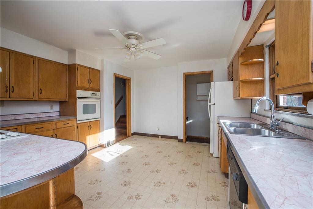 272 Hawthorne Road Washington, PA 15301 - Photo 6 of 19 Gallery Image 6