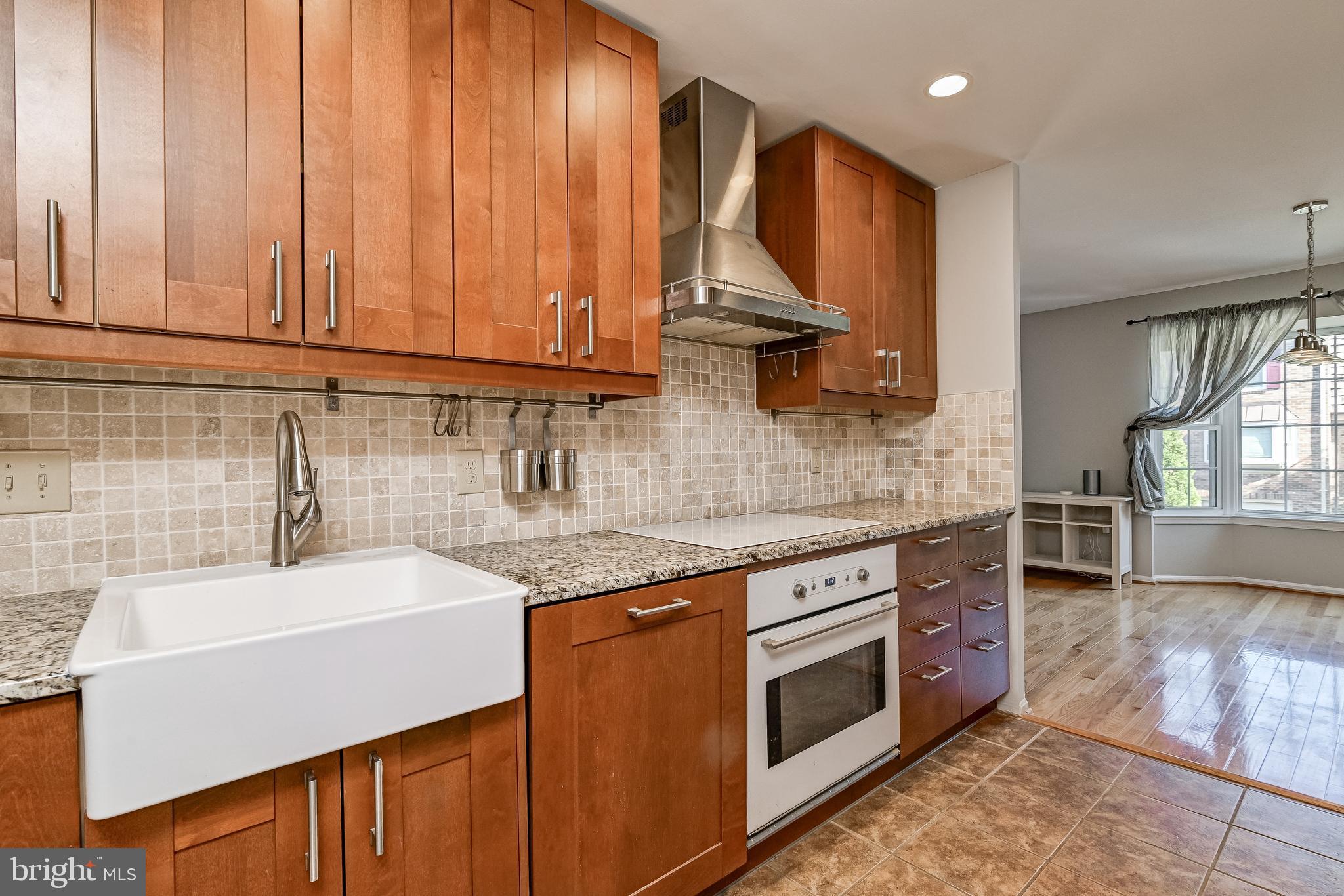 10936 Pebble Run Drive Silver Spring, MD 20902 - Photo 25 of 57 top of the line appliances