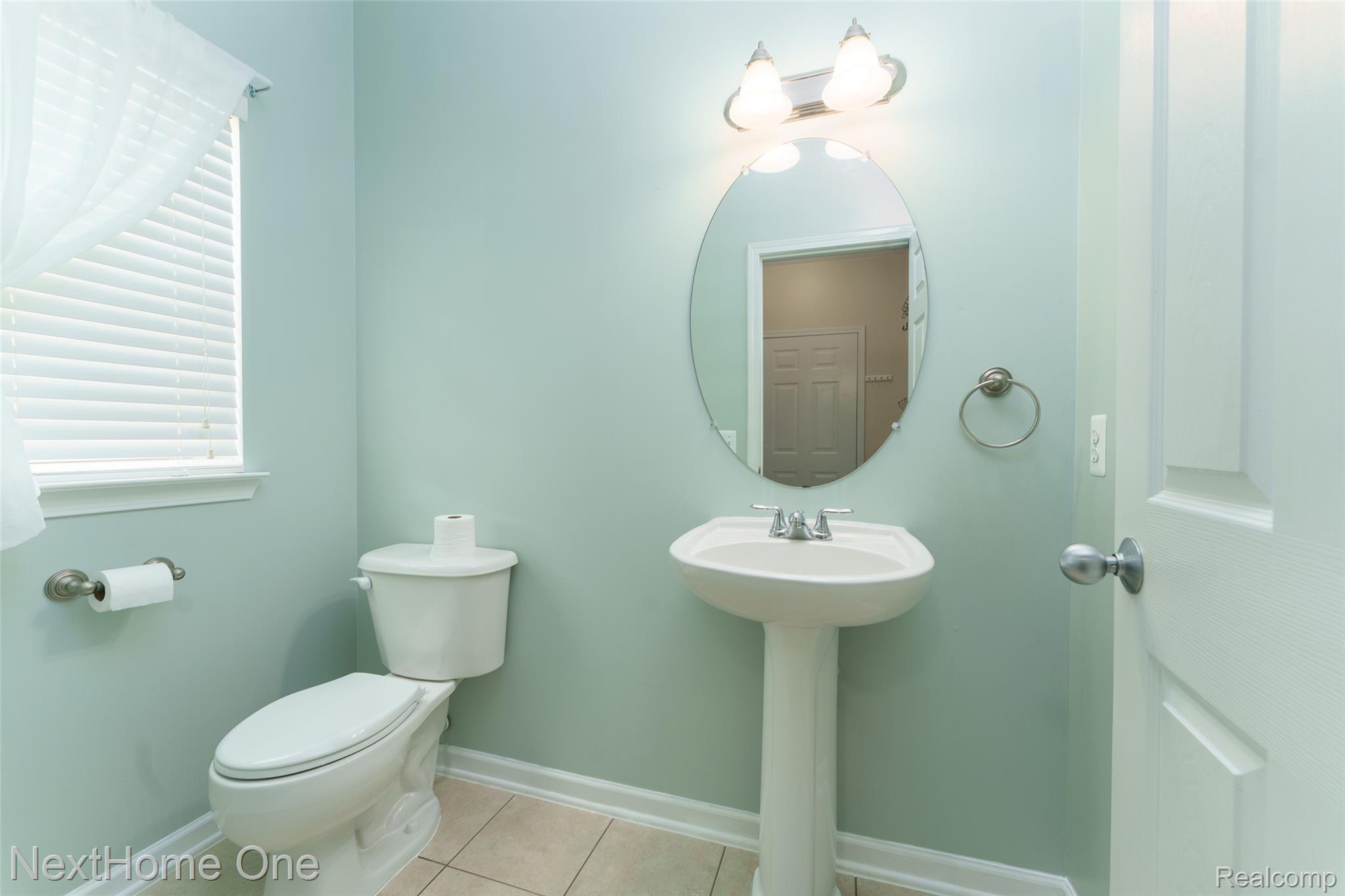 1818 Gilmore Street Howell, MI 48855 - Photo 8 of 33