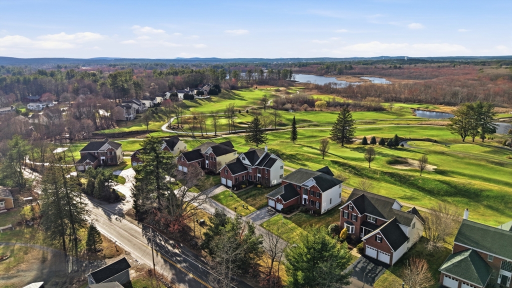 31 Fairways Lane Methuen, MA 01844 - Photo 3 of 40