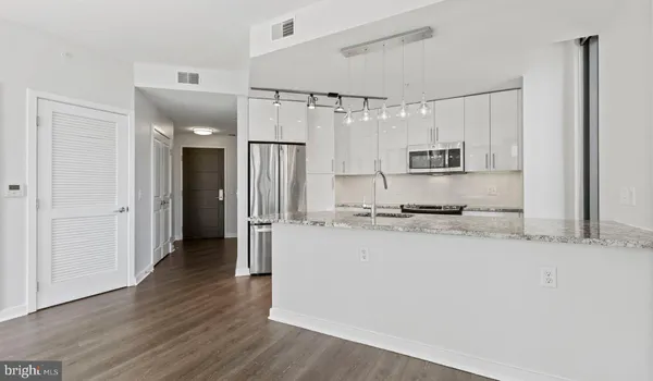 $6,402 | 8300 Wisconsin Avenue, Unit 3B1838, Bethesda, MD 20814