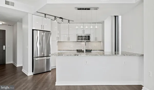 $6,402 | 8300 Wisconsin Avenue, Unit 3B1838, Bethesda, MD 20814