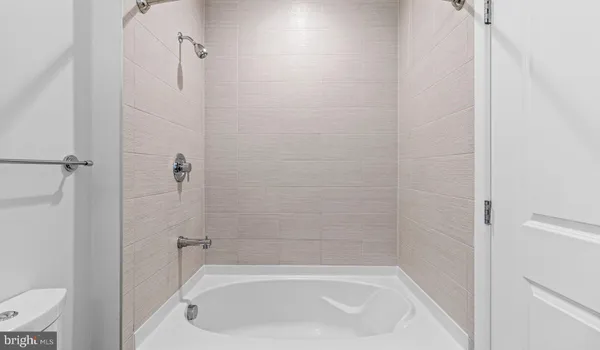 $6,402 | 8300 Wisconsin Avenue, Unit 3B1838, Bethesda, MD 20814