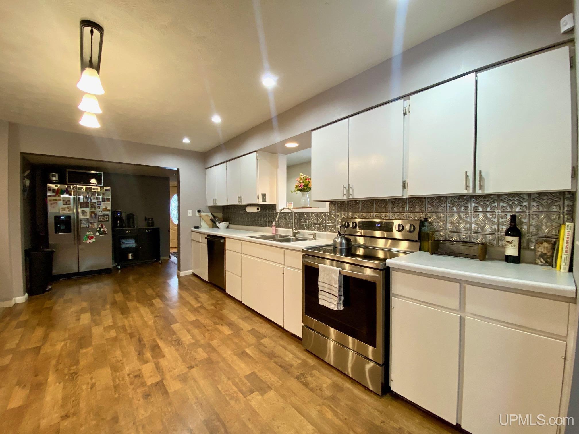 740 Willow Road Marquette, MI 49855 - Photo 15 of 67 Gallery Image 15