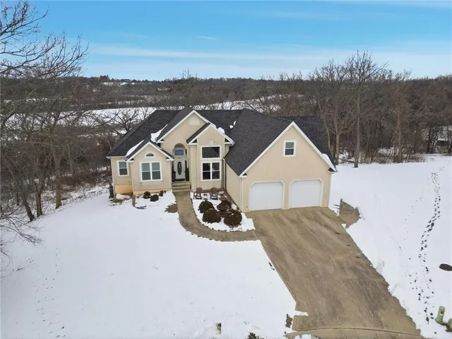 $399,900 | 506 Deer Ridge Drive, Richmond, MO 64085