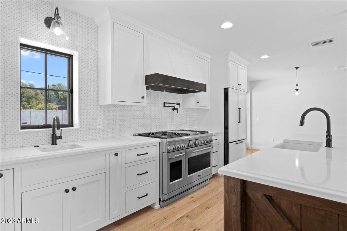 50 East Lamar Road Phoenix, AZ 85012 - Photo 12 of 34 15-Kitchen