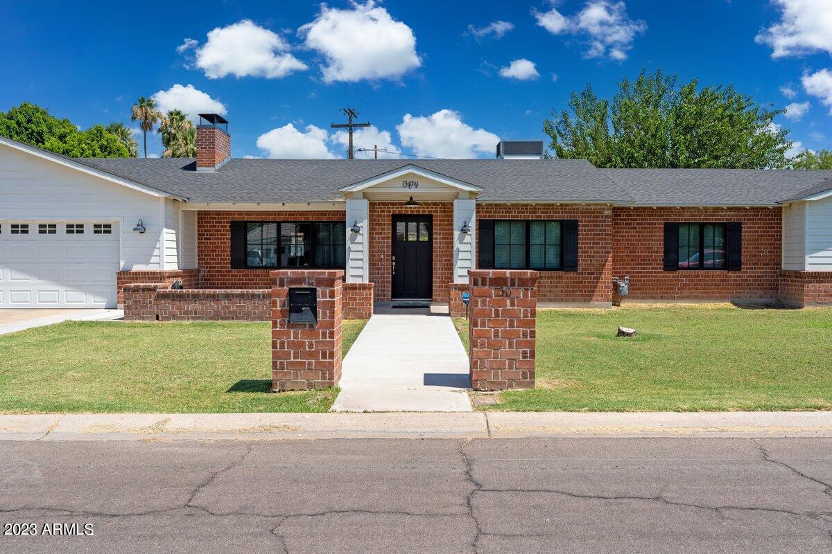 50 East Lamar Road Phoenix, AZ 85012 - Photo 2 of 34 Front 4