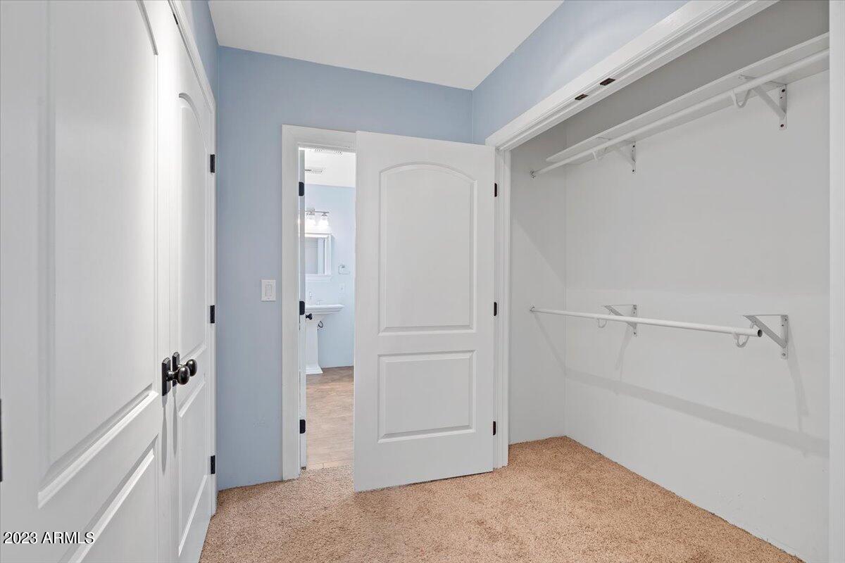 50 East Lamar Road Phoenix, AZ 85012 - Photo 25 of 34 27-Primary Closet