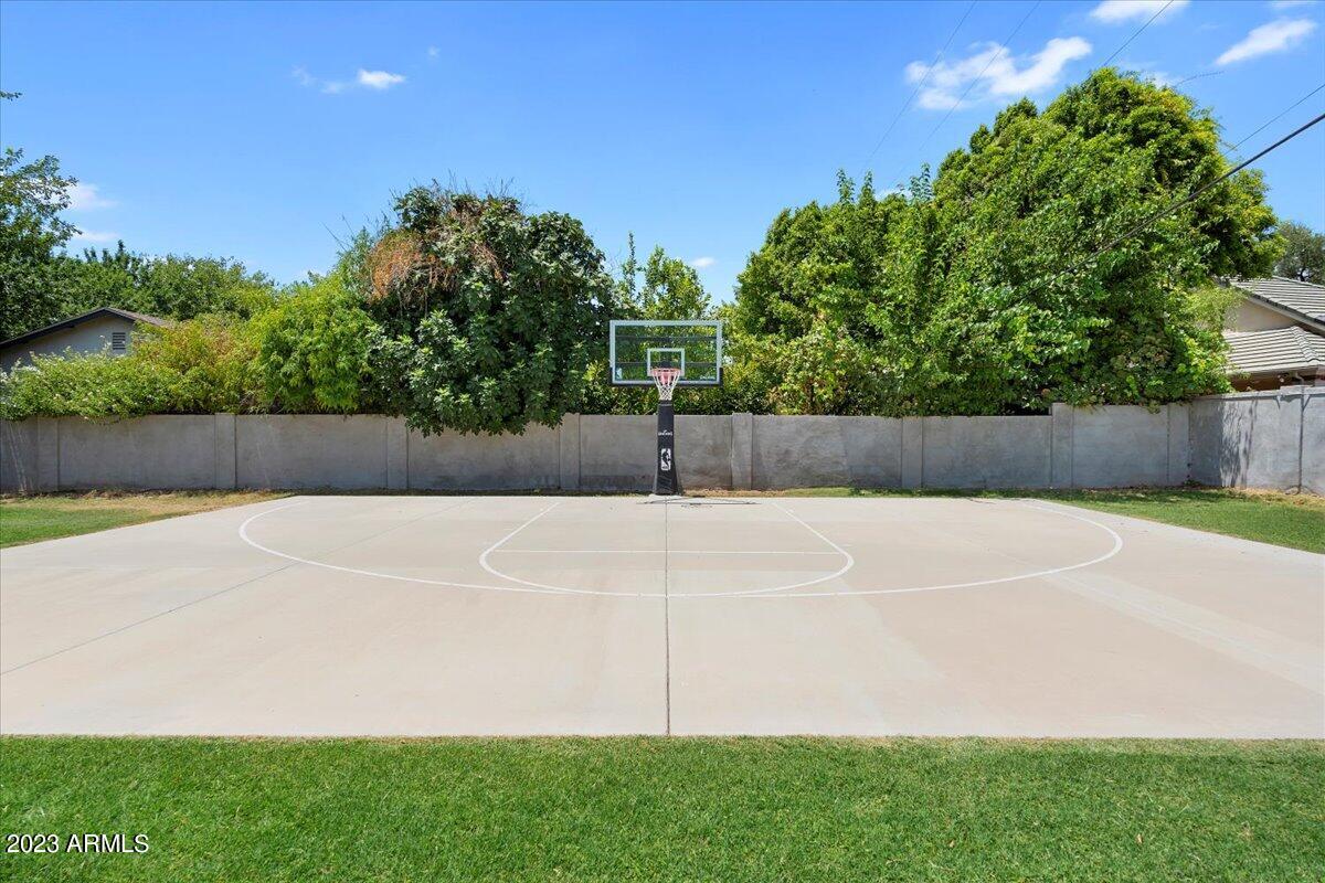 50 East Lamar Road Phoenix, AZ 85012 - Photo 30 of 34 32-Backyard