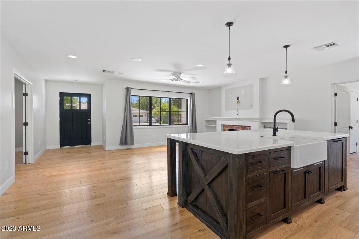 50 East Lamar Road Phoenix, AZ 85012 - Photo 8 of 34 11-Kitchen