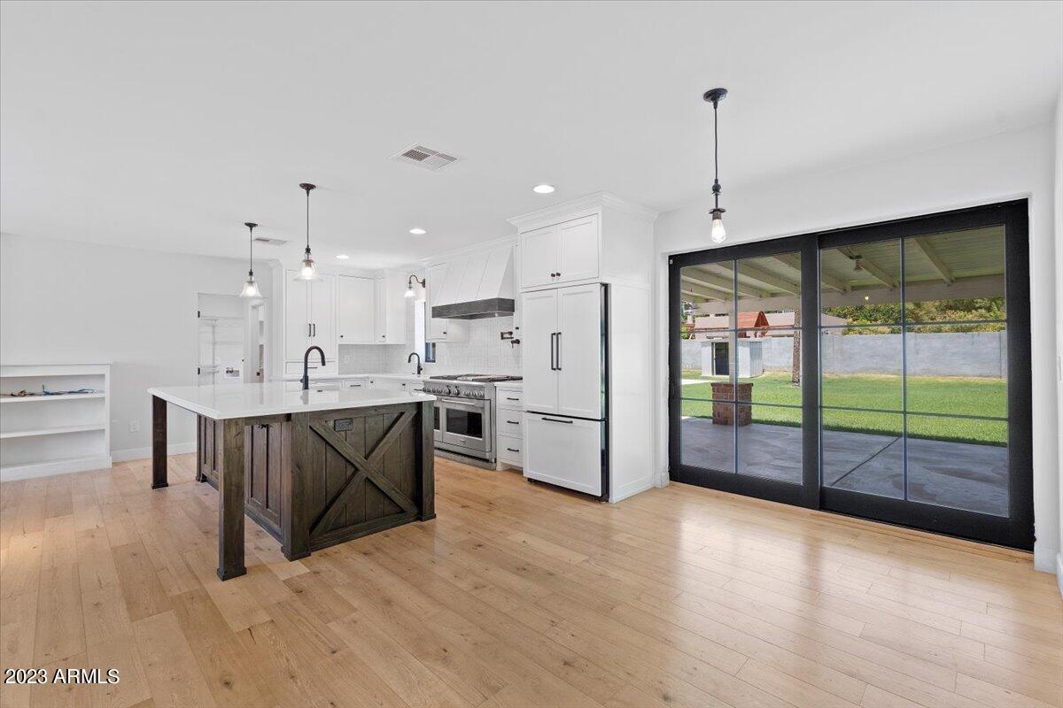 50 East Lamar Road Phoenix, AZ 85012 - Photo 10 of 34 13-Dining Room