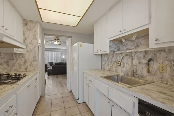 $89,000 | 2011 58th Avenue North, Unit 5, St. Petersburg, FL 33714