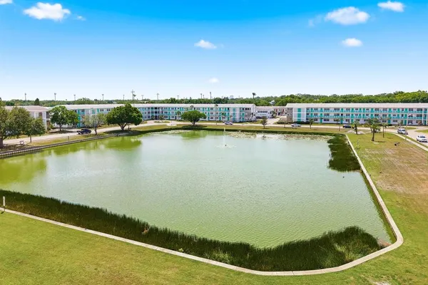 $89,000 | 2011 58th Avenue North, Unit 5, St. Petersburg, FL 33714