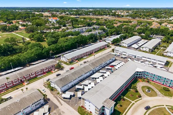 $89,000 | 2011 58th Avenue North, Unit 5, St. Petersburg, FL 33714