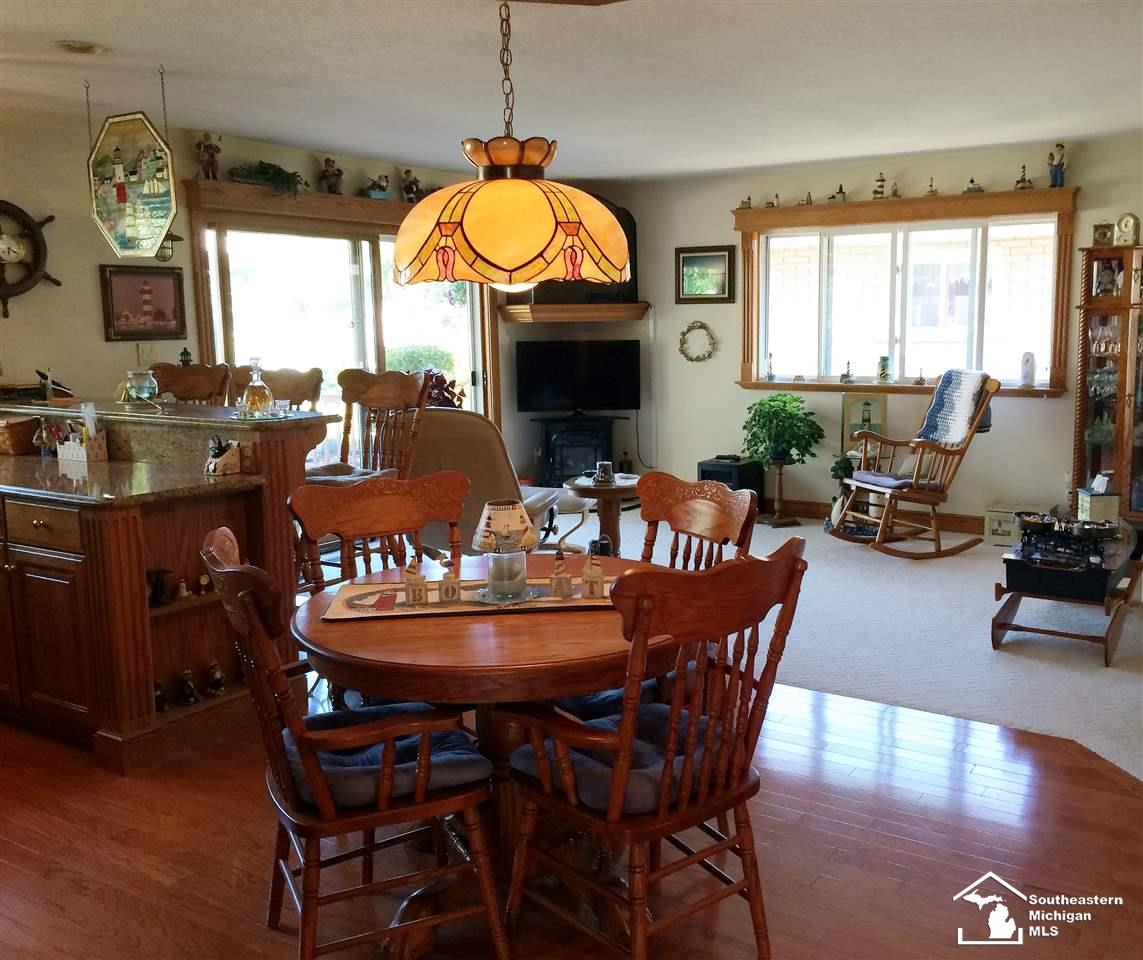 29355 South Gibraltar Road Gibraltar, MI 48173 - Photo 6 of 19